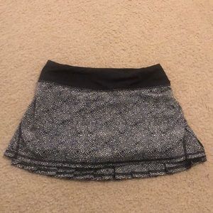 Lululemon pacesetter skirt size 4 EUC